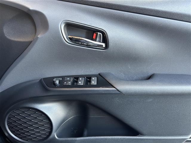 Toyota PRIUS 2016 8340061-22