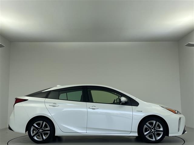 Toyota PRIUS 2019 8340070-13