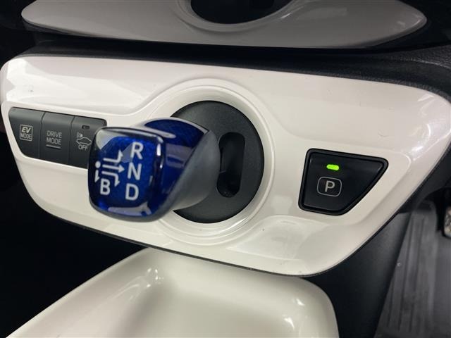 Toyota PRIUS 2018 8340072-12