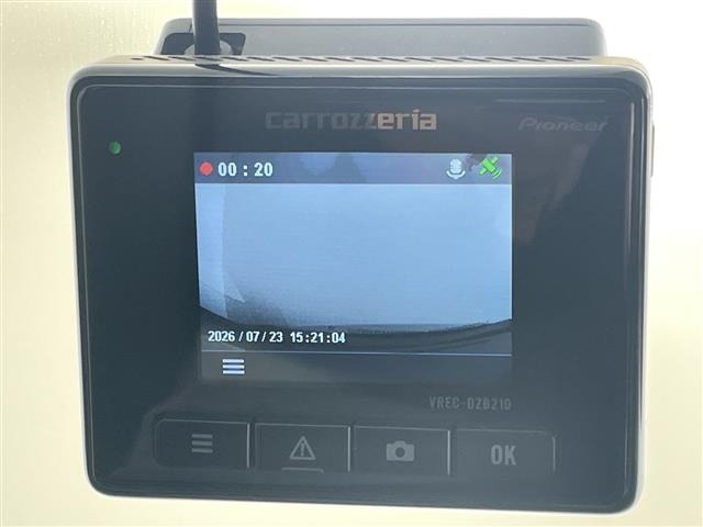 Toyota PRIUS 2025 8340078-16