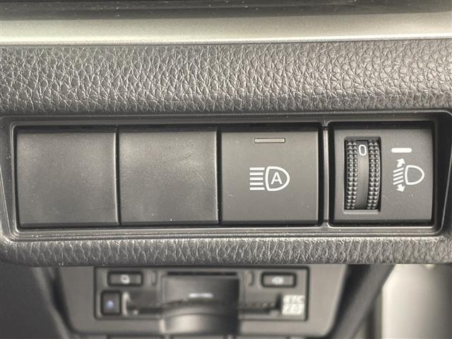 Toyota PRIUS 2025 8340079-10