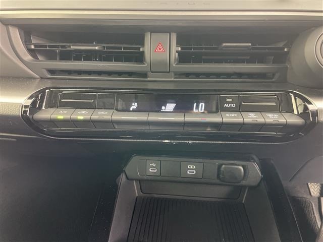 Toyota PRIUS 2025 8340081-10