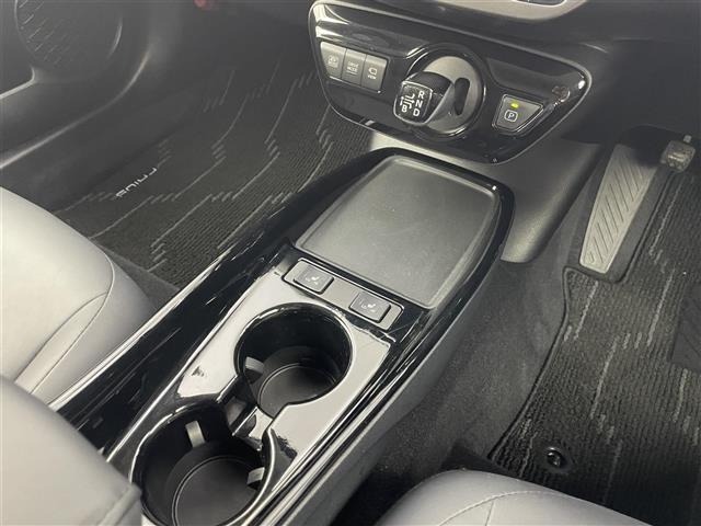 Toyota PRIUS 2021 8340084-6