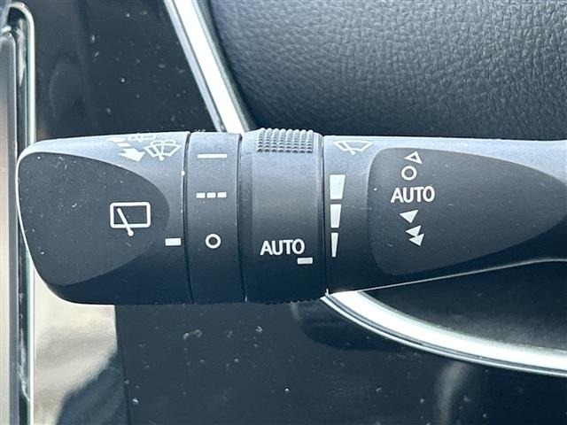 Toyota PRIUS 2018 8340088-20