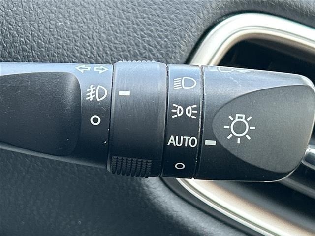 Toyota PRIUS 2018 8340088-22