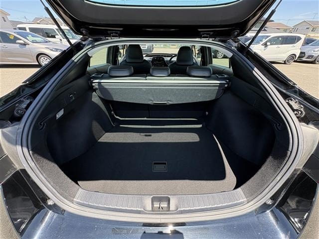 Toyota PRIUS 2021 8340101-12