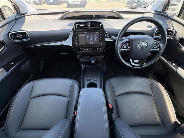 Toyota PRIUS 2021 8340101-15