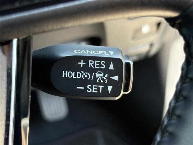 Toyota PRIUS 2021 8340101-18