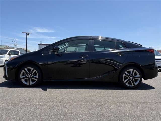 Toyota PRIUS 2021 8340101-2