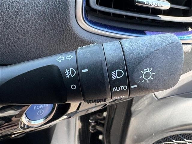 Toyota PRIUS 2021 8340101-9