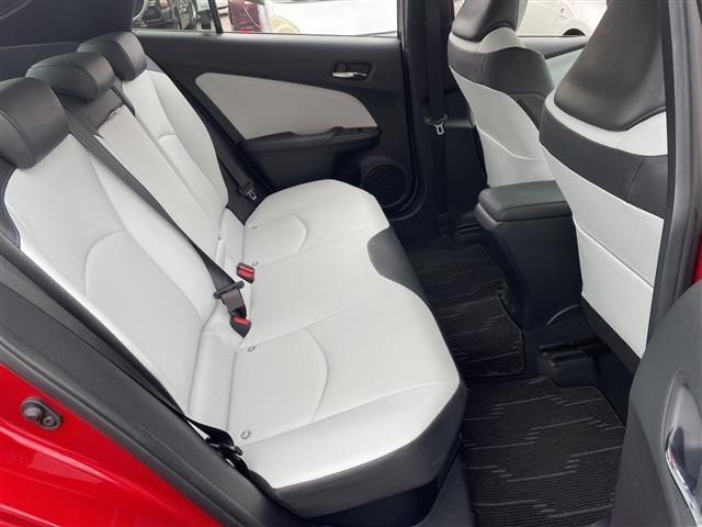 Toyota PRIUS 2016 8340115-9