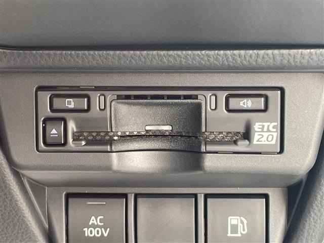 Toyota PRIUS 2024 8340126-7