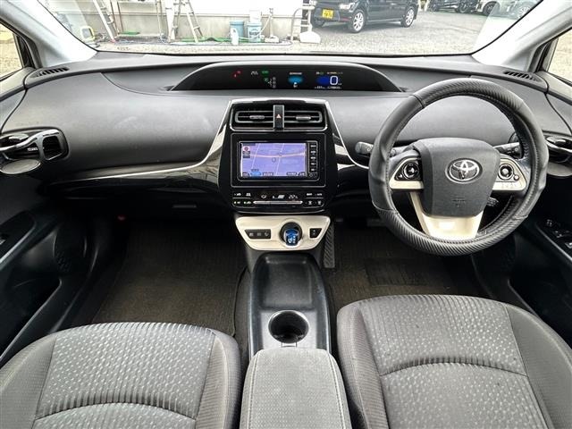 Toyota PRIUS 2016 8340133-14
