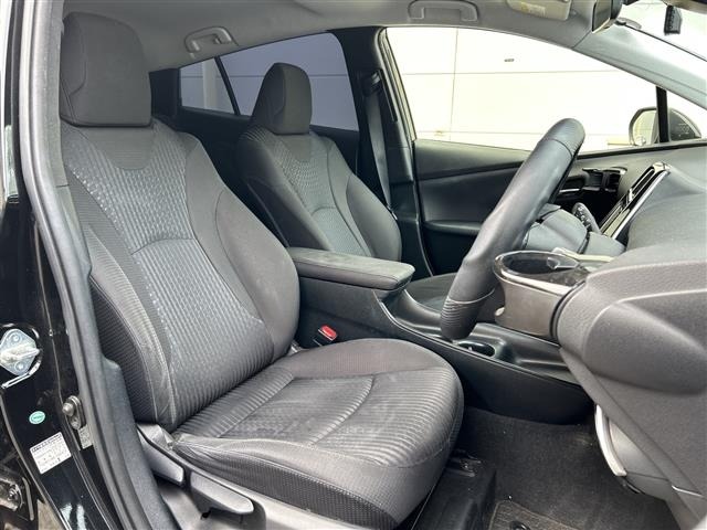 Toyota PRIUS 2016 8340133-2