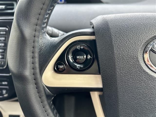 Toyota PRIUS 2016 8340133-21