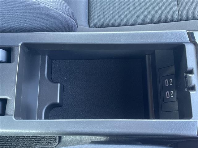 Toyota PRIUS 2023 8340134-8