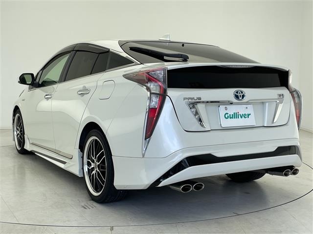 Toyota PRIUS 2016 8340135-14