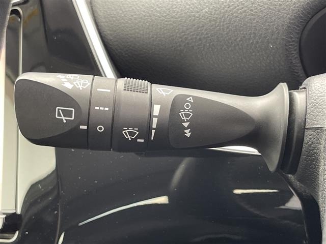 Toyota PRIUS 2016 8340135-3