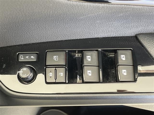 Toyota PRIUS 2016 8340135-4
