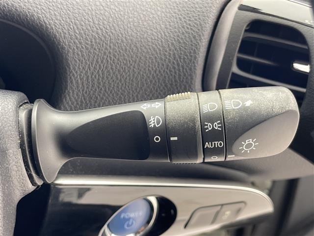 Toyota PRIUS 2016 8340135-9