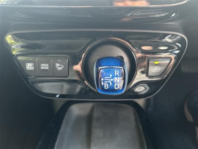 Toyota PRIUS 2018 8340151-12