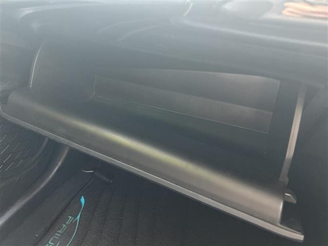 Toyota PRIUS 2018 8340151-22