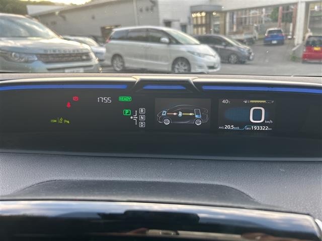 Toyota PRIUS 2018 8340151-3