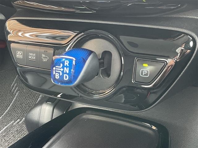 Toyota PRIUS 2019 8340153-7