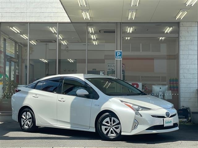 Toyota PRIUS 2018 8340154-0