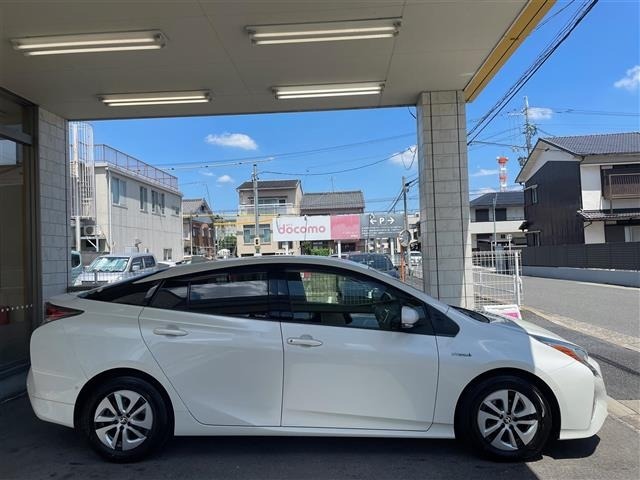 Toyota PRIUS 2018 8340154-16