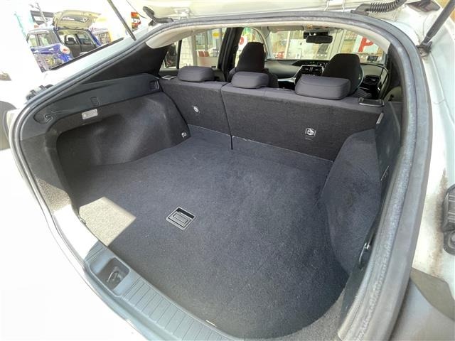 Toyota PRIUS 2018 8340154-2