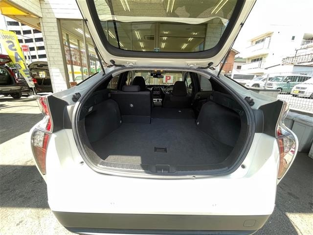Toyota PRIUS 2018 8340154-28