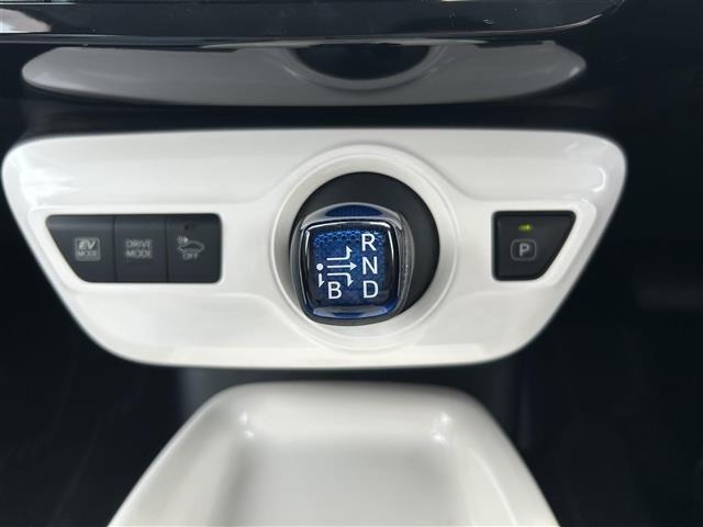 Toyota PRIUS 2016 8340155-10