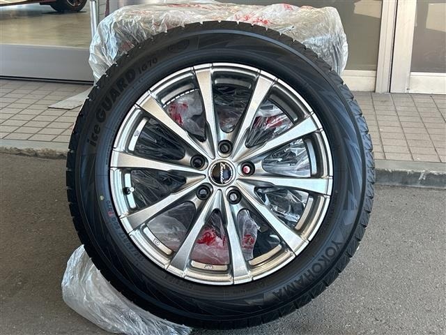 Toyota PRIUS 2025 8340157-11