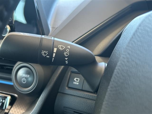Toyota PRIUS 2025 8340157-4