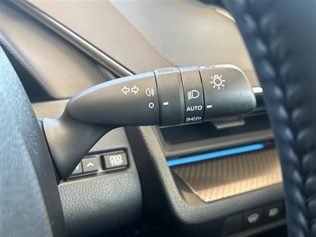 Toyota PRIUS 2025 8340157-6