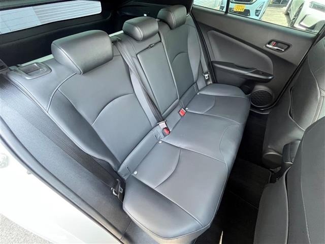 Toyota PRIUS 2021 8340162-6