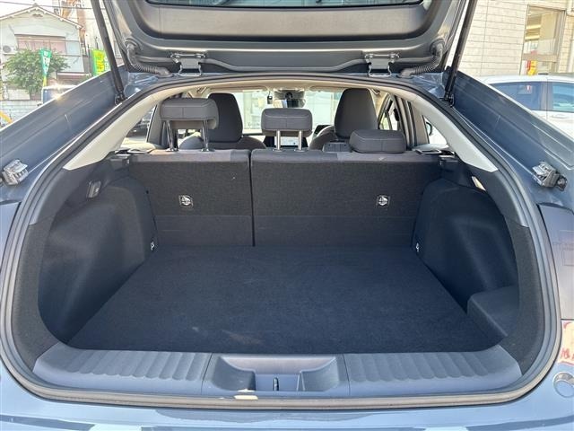 Toyota PRIUS 2024 8340170-11