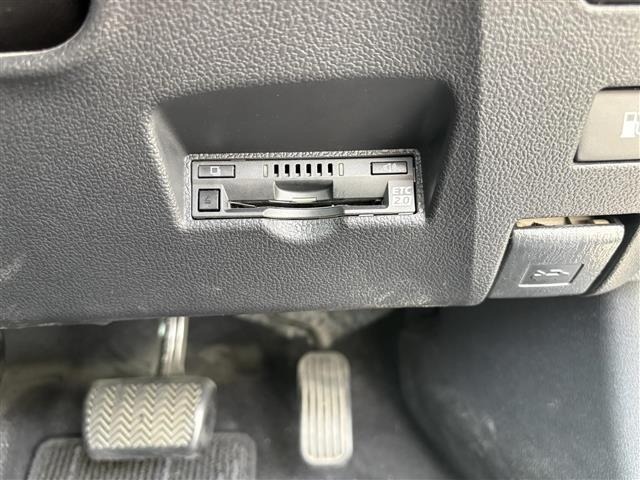 Toyota PRIUS 2019 8340172-6