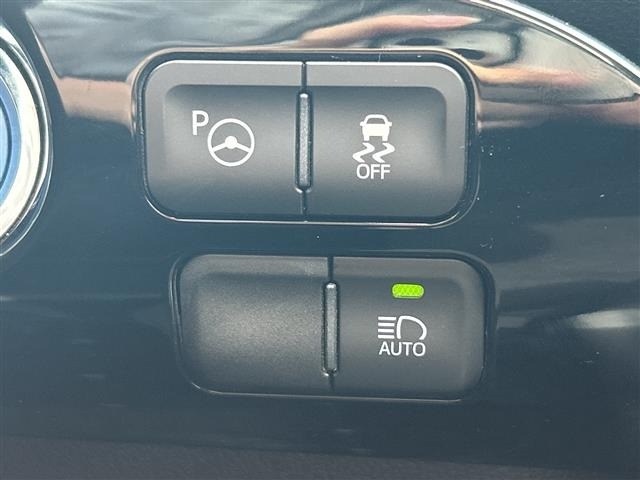 Toyota PRIUS 2018 8340188-12