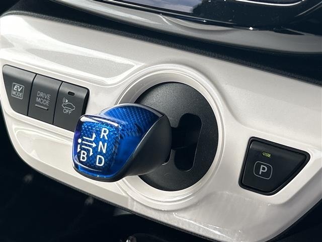 Toyota PRIUS 2018 8340188-4