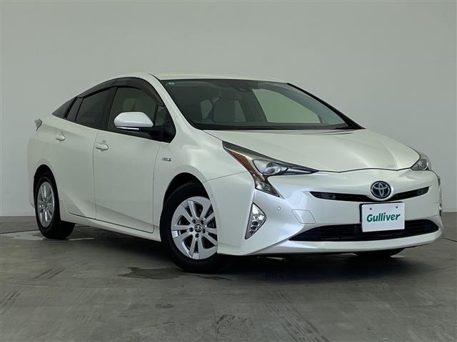 Toyota PRIUS 2017 8340191-0