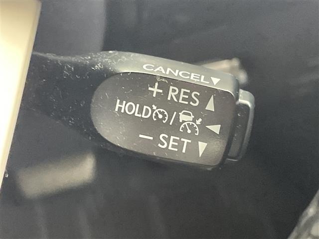 Toyota PRIUS 2017 8340191-7