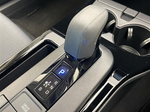 Toyota PRIUS 2024 8340195-7