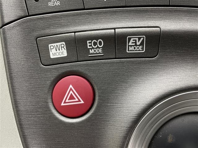 Toyota PRIUS 2013 8340209-3