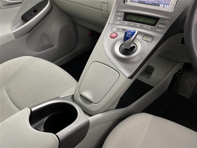 Toyota PRIUS 2013 8340209-8