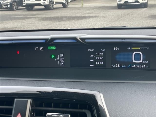 Toyota PRIUS 2017 8340210-12