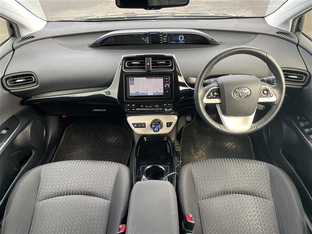 Toyota PRIUS 2017 8340210-14