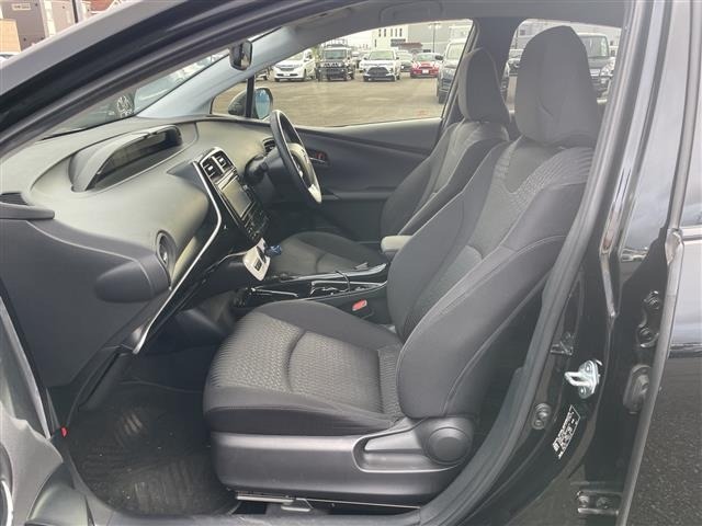 Toyota PRIUS 2017 8340210-7