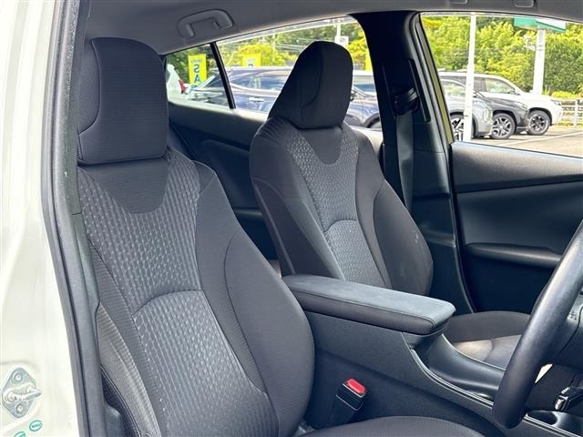 Toyota PRIUS 2017 8340212-10